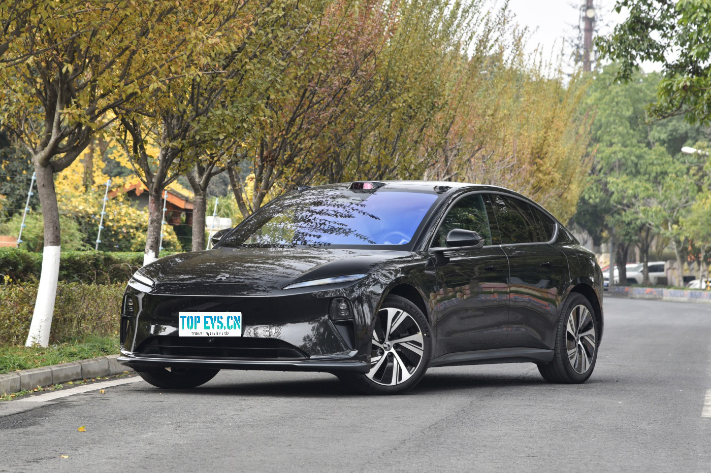 NIO ET5